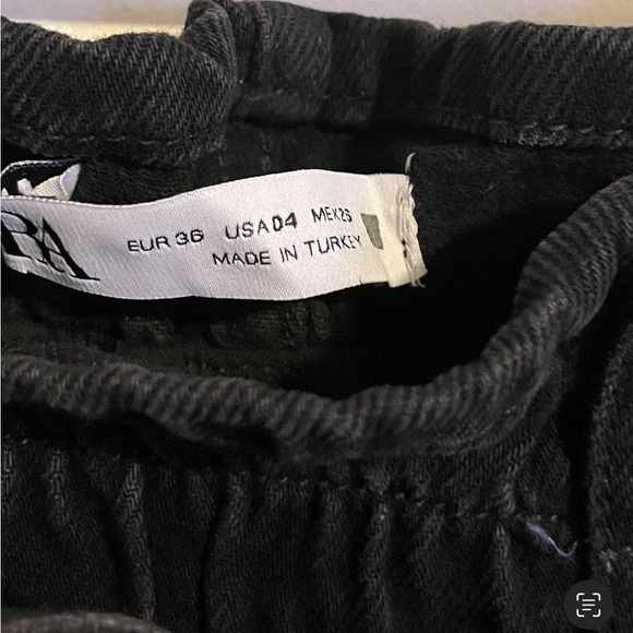 Women Zara Sz US 4 Paper Bag Fit denim black shorts with belt - Picture 6 of 6